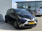 Toyota Aygo 1.0 VVT-i x-play € 8.845,00, Auto's, Toyota, Voorwielaandrijving, Stof, Start-stop-systeem, 4 stoelen