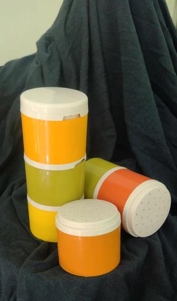 Vintage Tupperware kruidenbusjes beschikbaar voor biedingen