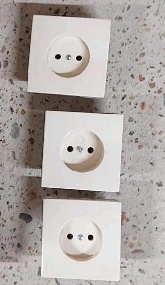 Jung, LS 990 crème schakelmateriaal  beschikbaar voor biedingen