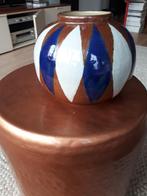 Beschilderde en geglazuurde afrikaanse vaas, Blauw, Aardewerk of Porselein, Ophalen of Verzenden, Zo goed als nieuw