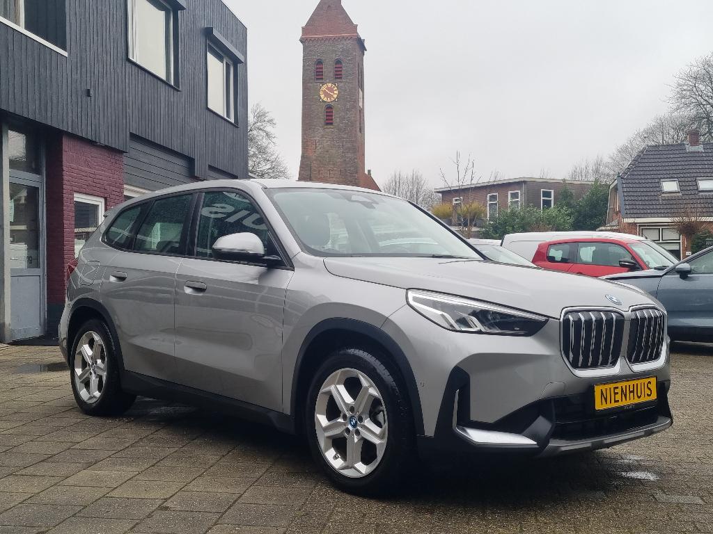 BMW iX1 xDrive30, Auto's, BMW, Stof, Euro 6, Particulier, 313 pk