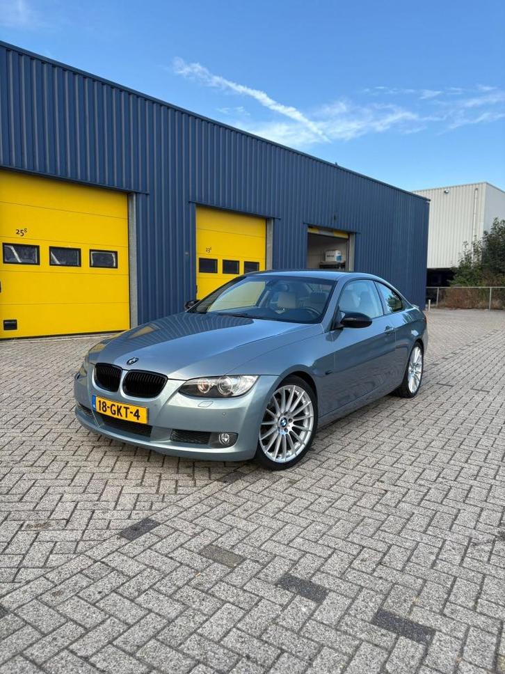 BMW 3-Serie 2.0 I 320 Coupe AUT 2008 Grijs, Auto's, BMW, Particulier, 3-Serie, ABS, Achteruitrijcamera, Adaptive Cruise Control