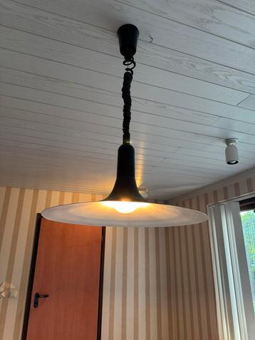 Vintage Hanglamp 50cm - jaren 80 ufo zwart/wit beschikbaar voor biedingen