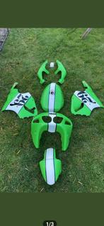 Kawasaki zx7r kuipset incl tank en ook nog paars kontje los, Ophalen of Verzenden