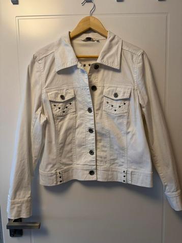 Wit spijkerjasje maat 44 - Zo goed als nieuw! beschikbaar voor biedingen
