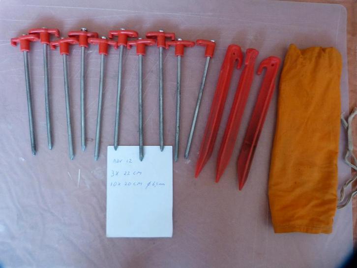 Adv. 12 De Waard haringen 10x 20cm spijker staal & 3x 22cm, Caravans en Kamperen, Kampeeraccessoires, Gebruikt, Ophalen