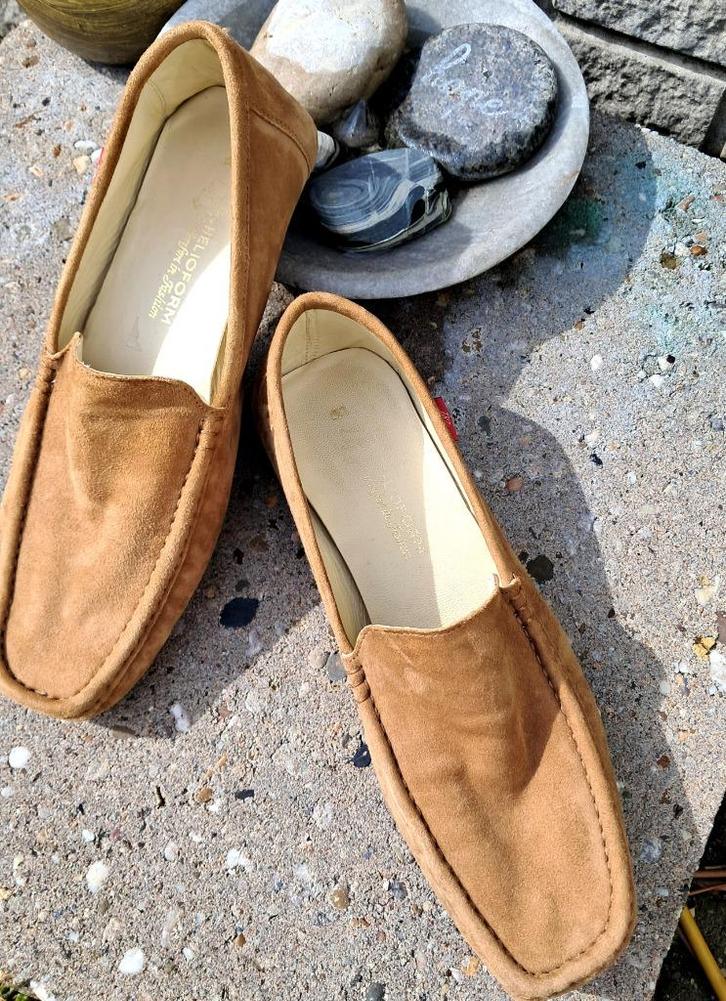 HELIOFORM🍂 zachte suede camel kleurig loafers mt 41, Kleding | Dames, Schoenen, Zo goed als nieuw, Espadrilles of Moccasins, Bruin