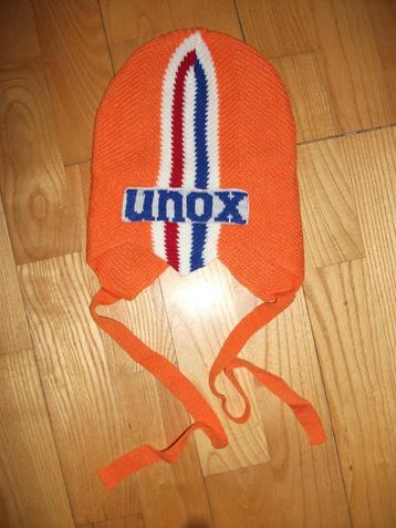 Nieuwe oranje Unox muts schaatsmuts met striklinten beschikbaar voor biedingen