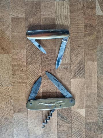 Twee vintage zakmessen beschikbaar voor biedingen