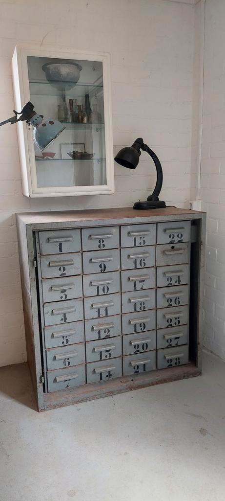 Industriële vintage ladenkast werkplaatskast, Antiek en Kunst, Curiosa en Brocante, Ophalen