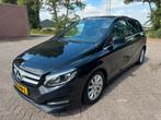 Mercedes-Benz B-Klasse B180  2017 automaat/pano/navi, Auto's, Mercedes-Benz, 1325 kg, 4 cilinders, 1200 kg, Particulier