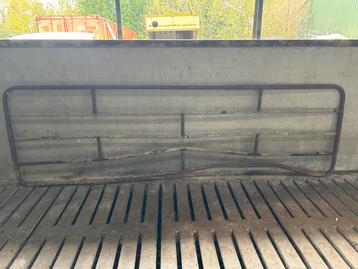 Roestig ijzeren hek - 370cm beschikbaar voor biedingen