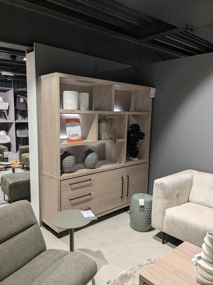 SHOWROOMMODEL BERGKAST EN SALONTAFEL STERK AFGEPRIJSD, Huis en Inrichting, Kasten | Wandmeubels, Nieuw, 150 tot 200 cm, 200 tot 250 cm