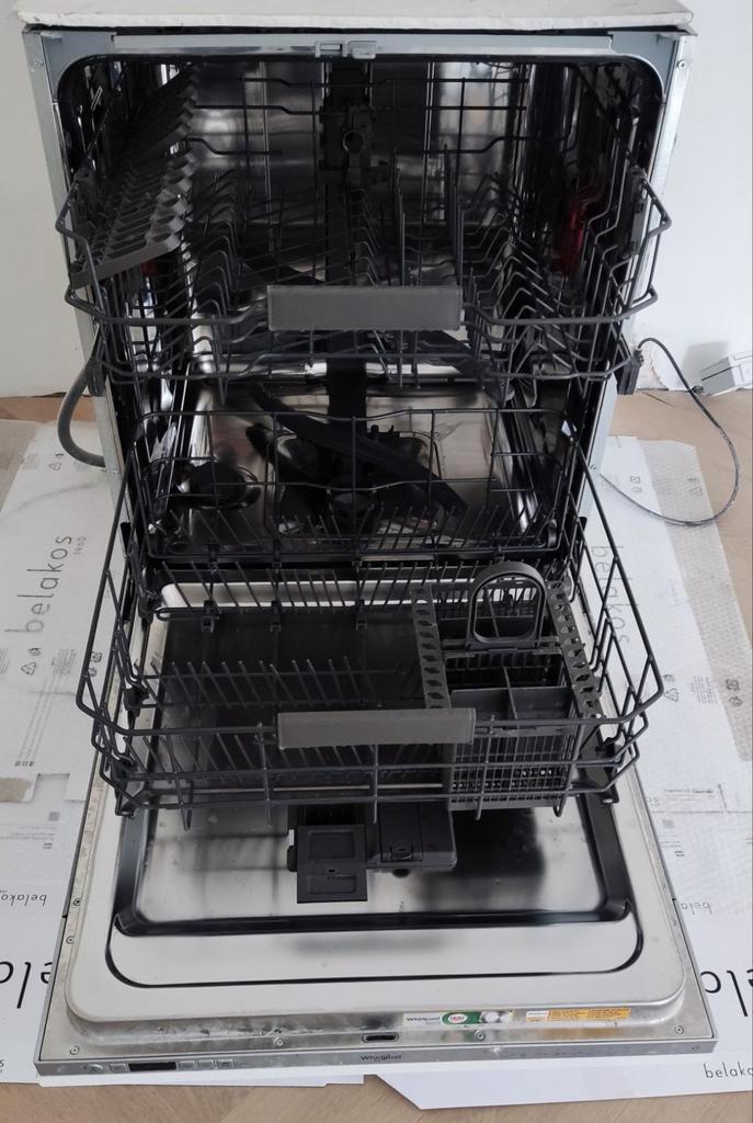 Whirlpool inbouw vaatwasser goedwerkend, Witgoed en Apparatuur, Vaatwasmachines, Zo goed als nieuw, Inbouw, 85 tot 90 cm, Eco programma