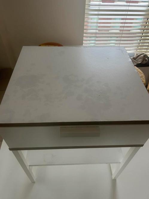 Wit nachtkastje (Ikea), Huis en Inrichting, Slaapkamer | Nachtkastjes, Zo goed als nieuw, Minder dan 45 cm, Hout, Ophalen