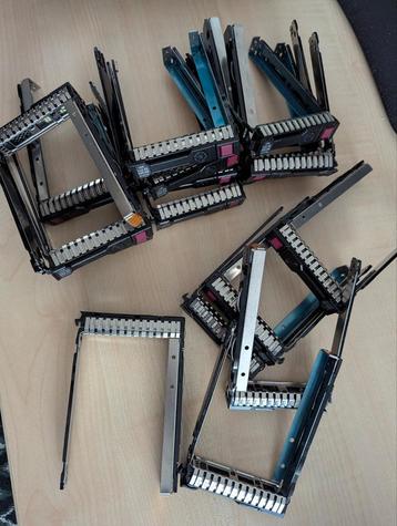 Hp harddisk bracket/ caddy 18 stuks beschikbaar voor biedingen