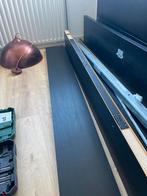 Zwarte zwevende wandplank 190x26, Huis en Inrichting, Ophalen, Zo goed als nieuw