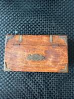 Antieke Houten Kistje met Metalen Details, Ophalen of Verzenden
