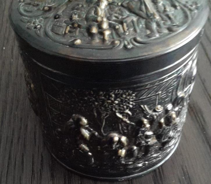 Antiek Theebusje. Douwe Egberts/ Vintage, Huis en Inrichting, Keuken | Servies, Zo goed als nieuw, Overige typen, Overige stijlen