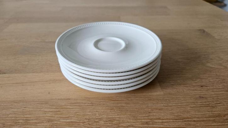 Wedgwood Windsor serviesstukken [nieuw!] - 6 schoteltjes 15c, Verzamelen, Porselein, Kristal en Bestek, Nieuw, Kop en/of schotel
