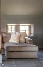 Lig gedeelte van beige velvet bank., Ophalen of Verzenden