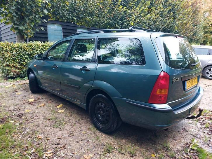 Ford Focus 1.4 I Ambiente Wagon 2003 Grijs, Auto's, Ford, Particulier, Focus, Benzine, B, Stationwagon, Handgeschakeld, Origineel Nederlands