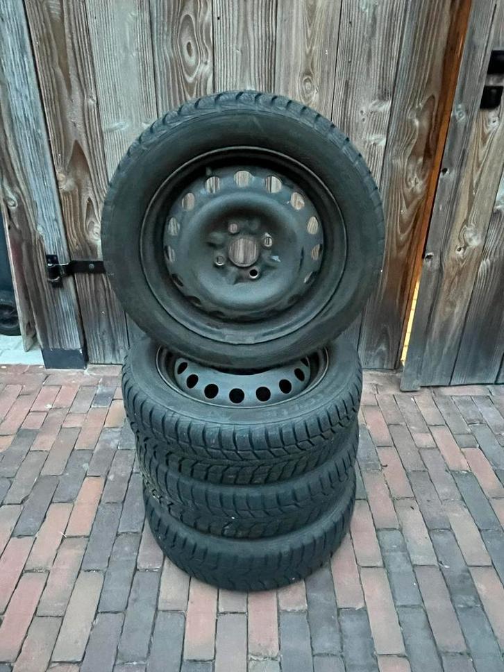 Winterbanden met velg Aygo/C1/107 - Hankook 155/65R14, Auto-onderdelen, Banden en Velgen, Banden en Velgen, Winterbanden, 14 inch
