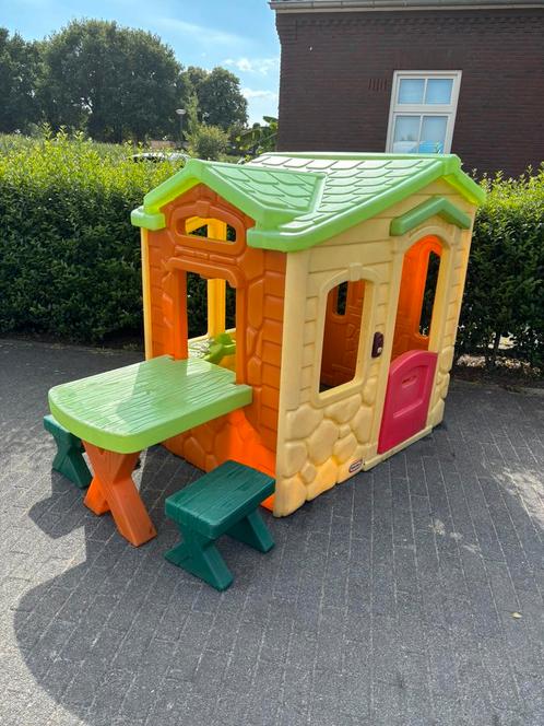 Speelhuisje little tikes - picknick tafel en krukjes, Kinderen en Baby's, Speelgoed | Buiten | Speelhuisjes, Gebruikt, Kunststof