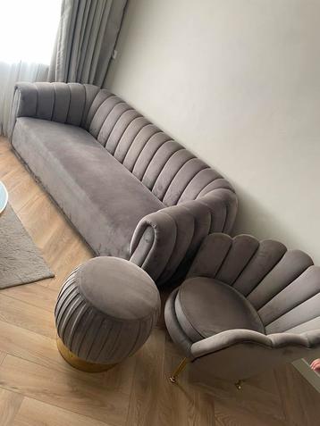 Mooie Richmond bank met bijpassende poef en fauteuil beschikbaar voor biedingen