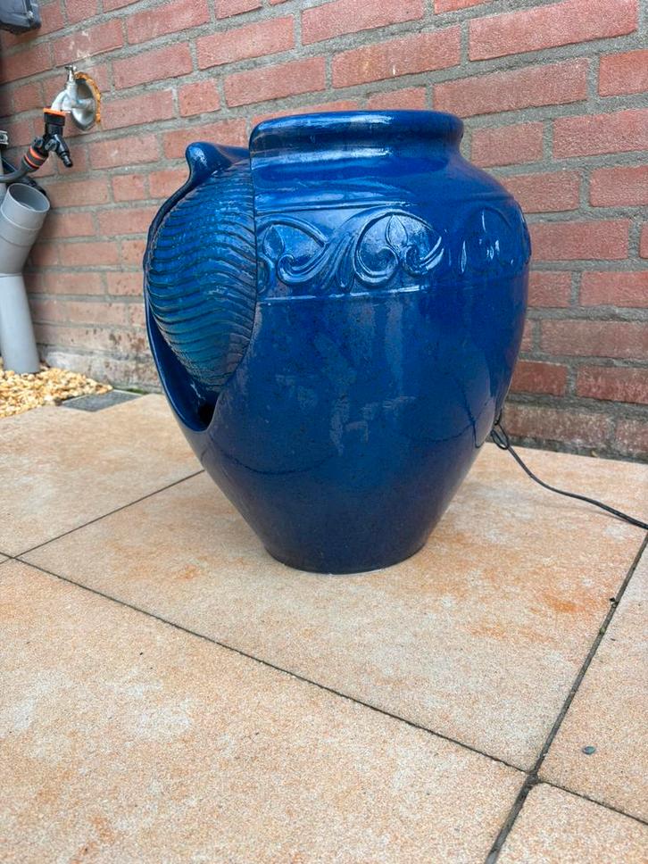 waterornament fontein waterpartij terracotta look vaas blauw, Tuin en Terras, Waterpartijen en Fonteinen, Zo goed als nieuw, Waterornament