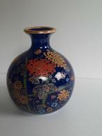 sierlijk kobaltblauw bolvaasje met bloemdecor, Huis en Inrichting, Woonaccessoires | Vazen, Blauw, Aardewerk of Porselein, Ophalen of Verzenden