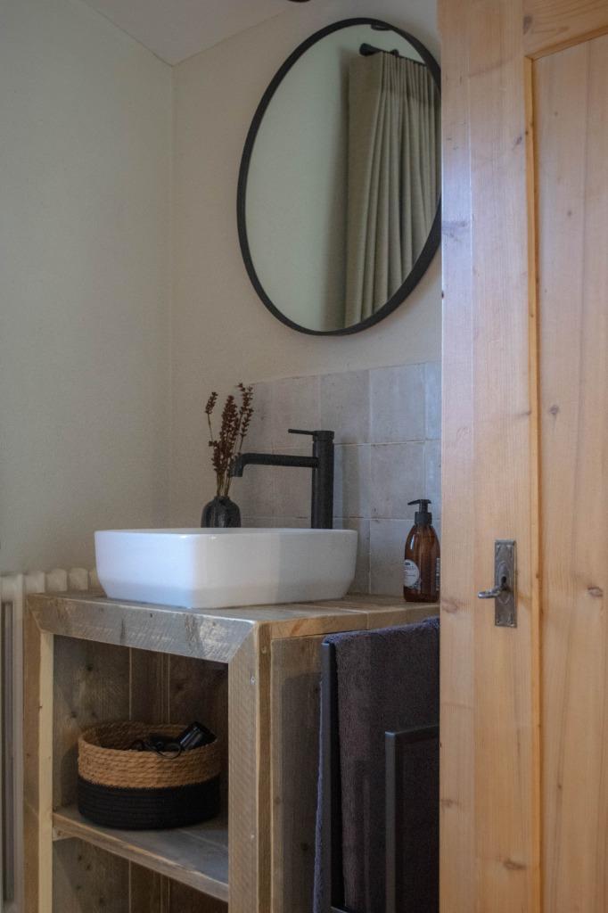 Kleine, smalle badkamer wastafel. NIEUW op maat., Huis en Inrichting, Badkamer | Badkamermeubels, Nieuw, Wasbak of Wastafel, Ophalen of Verzenden