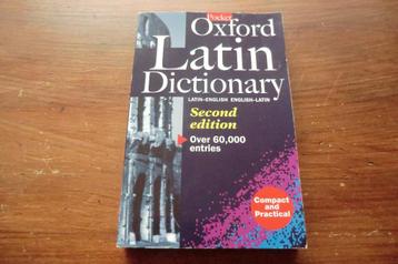 woordenboek - Latin-English English-Latin / Latijn Engels beschikbaar voor biedingen