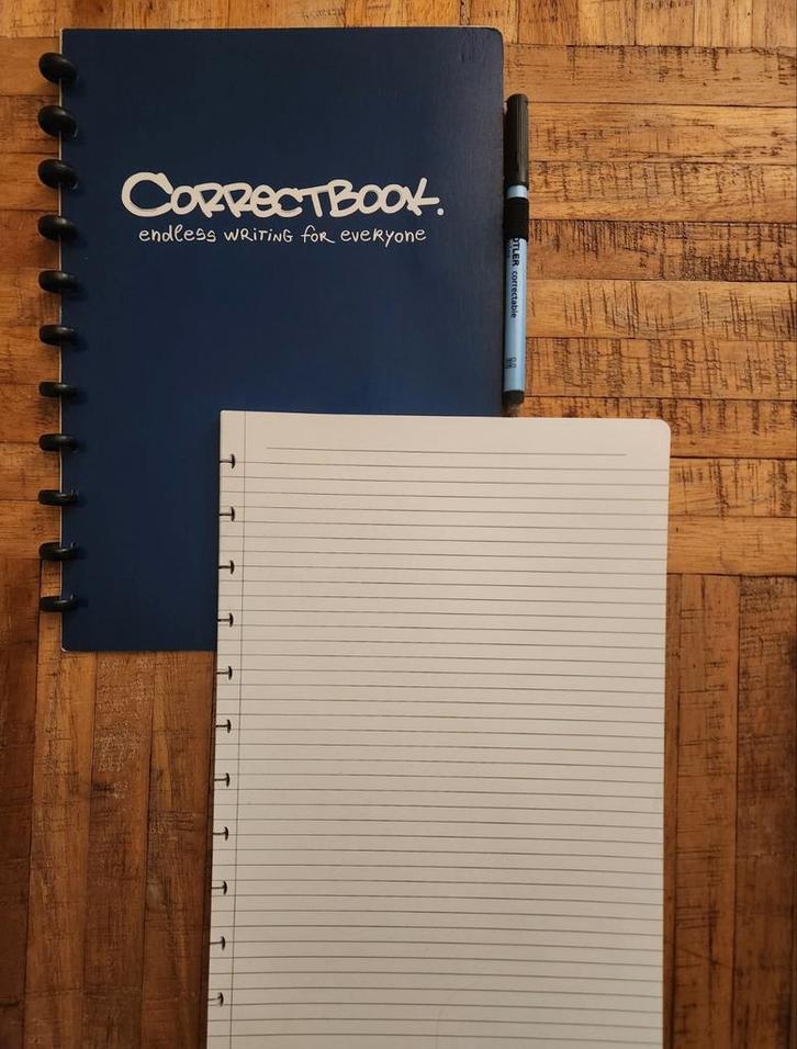 A4 Correctbook uitwisbaar notitieboek met 15 vellen + stift, Diversen, Notitieboeken, Gebruikt, A4, Uitwisbaar, Ophalen of Verzenden