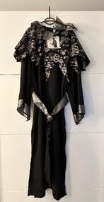 Zwart halloweenpak met zilveren doodshoofden, Maat 48/50 (M), Nieuw, Ophalen of Verzenden, Halloween