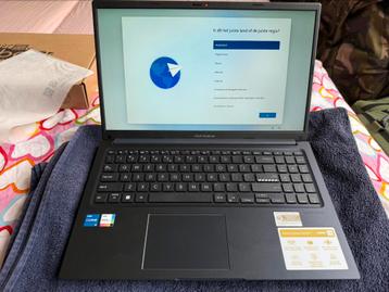 ASUS Vivobook 15 - lees binnen! beschikbaar voor biedingen