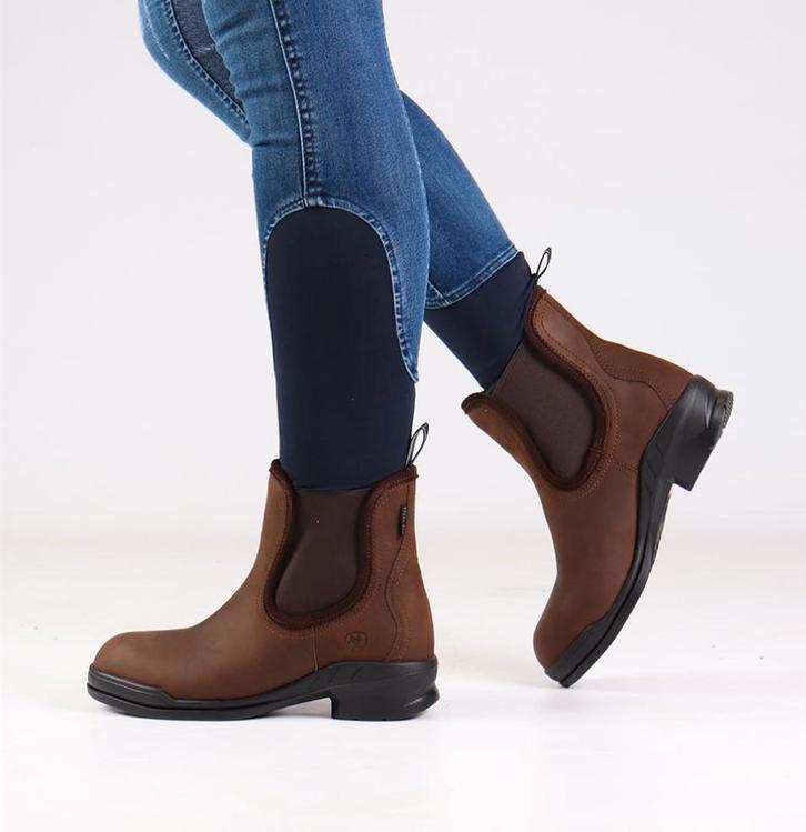 Ariat stal schoenen met stalen neus!! Maat 41, Dieren en Toebehoren, Paardrijkleding, Zo goed als nieuw, Schoeisel, Ophalen of Verzenden