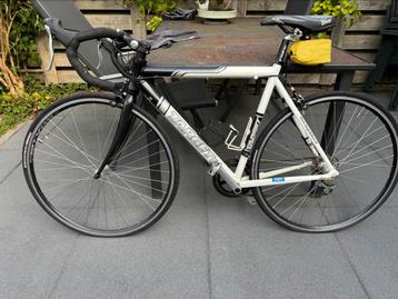 Target racefiets beschikbaar voor biedingen