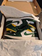 Air Jordan 1 mid  Noble green pollen white   Usa 11 eu 45, Overige kleuren, Nike, Ophalen of Verzenden, Sneakers of Gympen