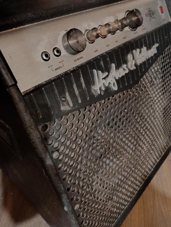 Hughes en Kethner Bassforce XL amp, Muziek en Instrumenten, Versterkers | Bas en Gitaar, Gebruikt, Basgitaar, 100 watt of meer