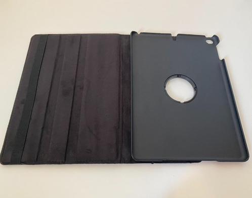 iPad 5 (2017) / 6 (2018) / air (2) cover, Computers en Software, Tablet-hoezen, Zo goed als nieuw, Bescherming voor- en achterkant
