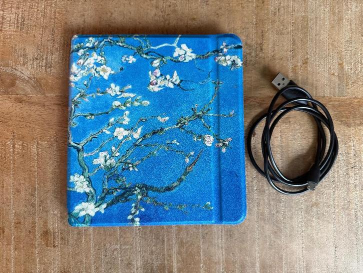 KOBO Libra H20 met 2200 boeken, hoes + lader, Computers en Software, E-readers, Zo goed als nieuw, 7 inch, 8 GB, Touchscreen, Waterbestendig