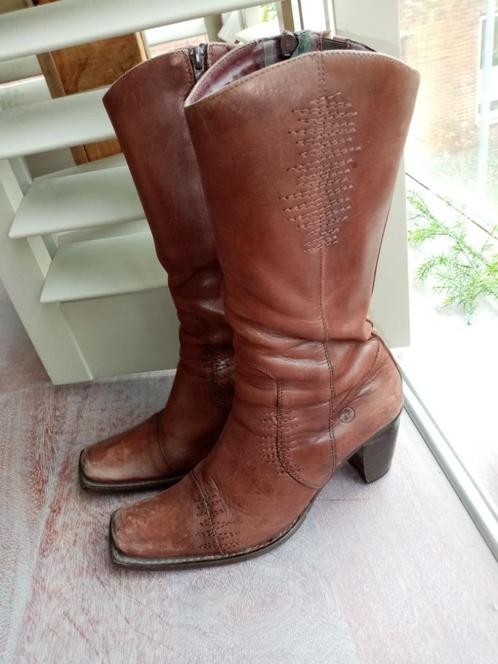 Stoere bruine laarzen met hak mt 39, Kleding | Dames, Schoenen, Gedragen, Hoge laarzen, Bruin, Ophalen of Verzenden