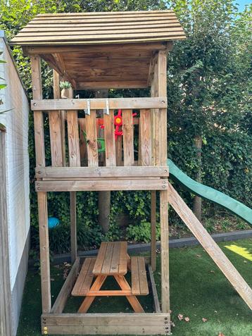 Tuin Speelhuisje met Glijbaan beschikbaar voor biedingen
