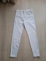 Stradivarius Stretch Jeans Maat 40 wit spijkerbroek, Wit, Ophalen of Verzenden, Zo goed als nieuw, W30 - W32 (confectie 38/40)
