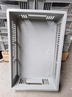 100 kuntstof magazijn kratten, Ophalen