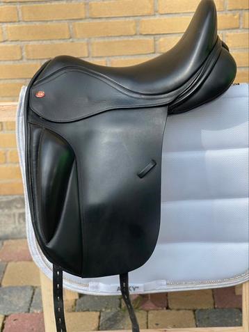 Kent and Masters dress 18 inch (passervice)  beschikbaar voor biedingen