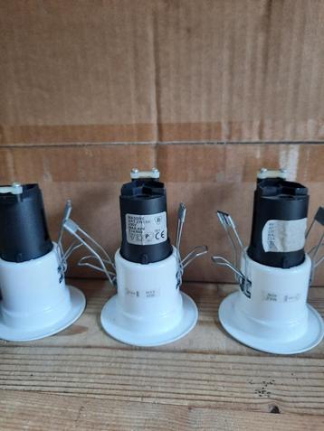 3 Inbouwspotjes 230V E14 rond 8cm beschikbaar voor biedingen