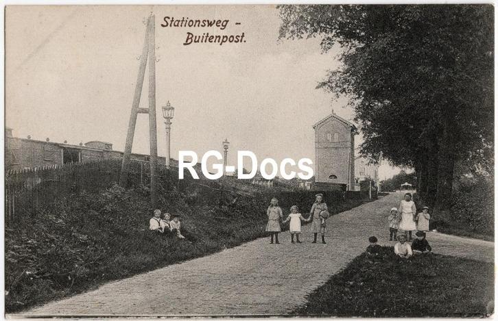 Ansichtkaart Briefkaart Stationsweg Buitenpost met kinderen, Verzamelen, Ansichtkaarten | Nederland, Ongelopen, Friesland, Voor 1920