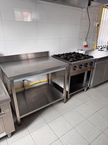 Horeca-apparatuur te koop wegens sluiting. beschikbaar voor biedingen